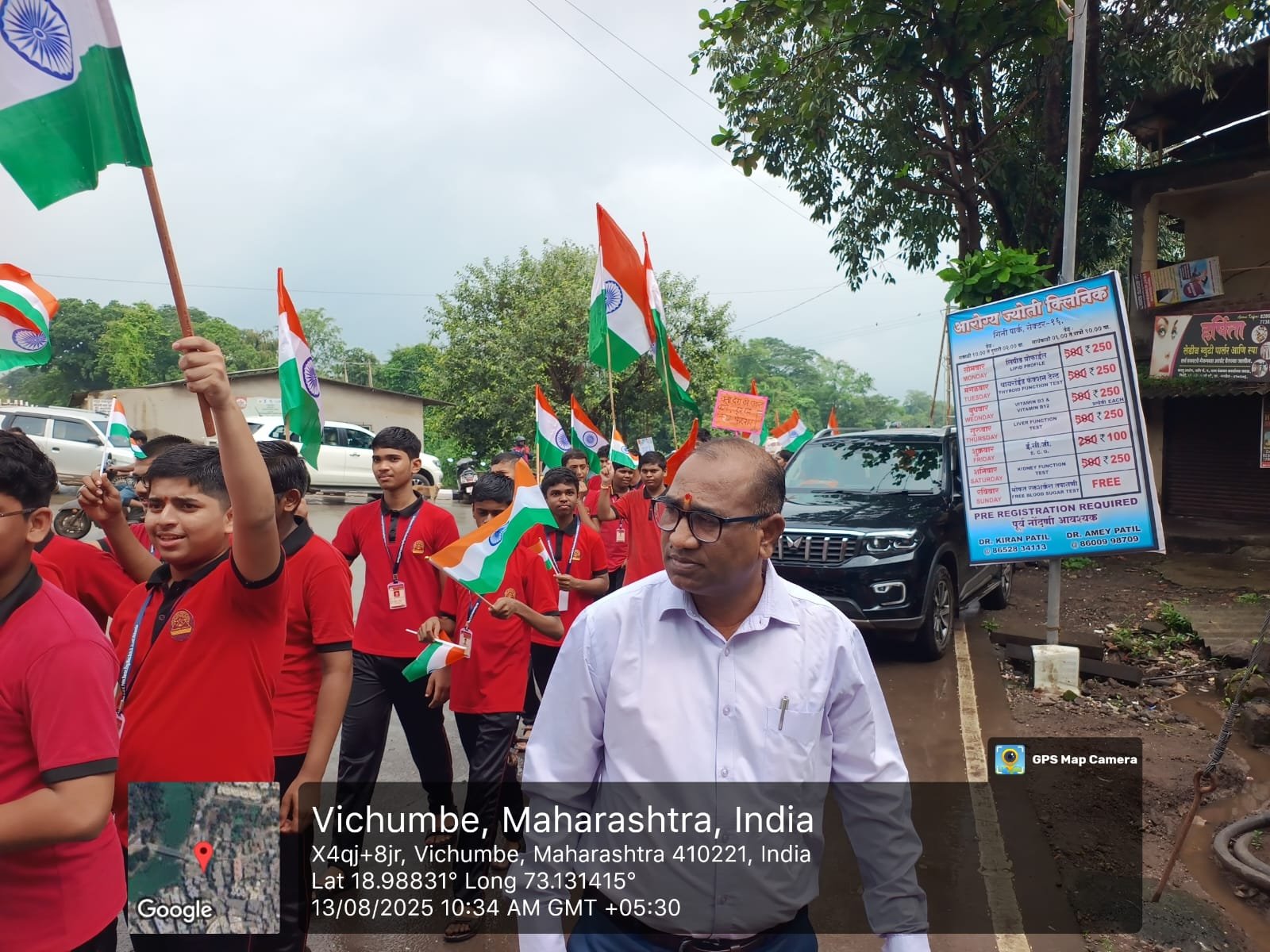 स्वातंत्र्याचा अभिमान – तिरंगा रॅली, विचुंबे गाव